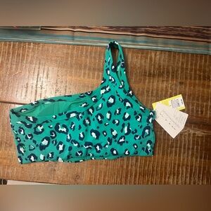 Lightly padded asymmetric sports bra